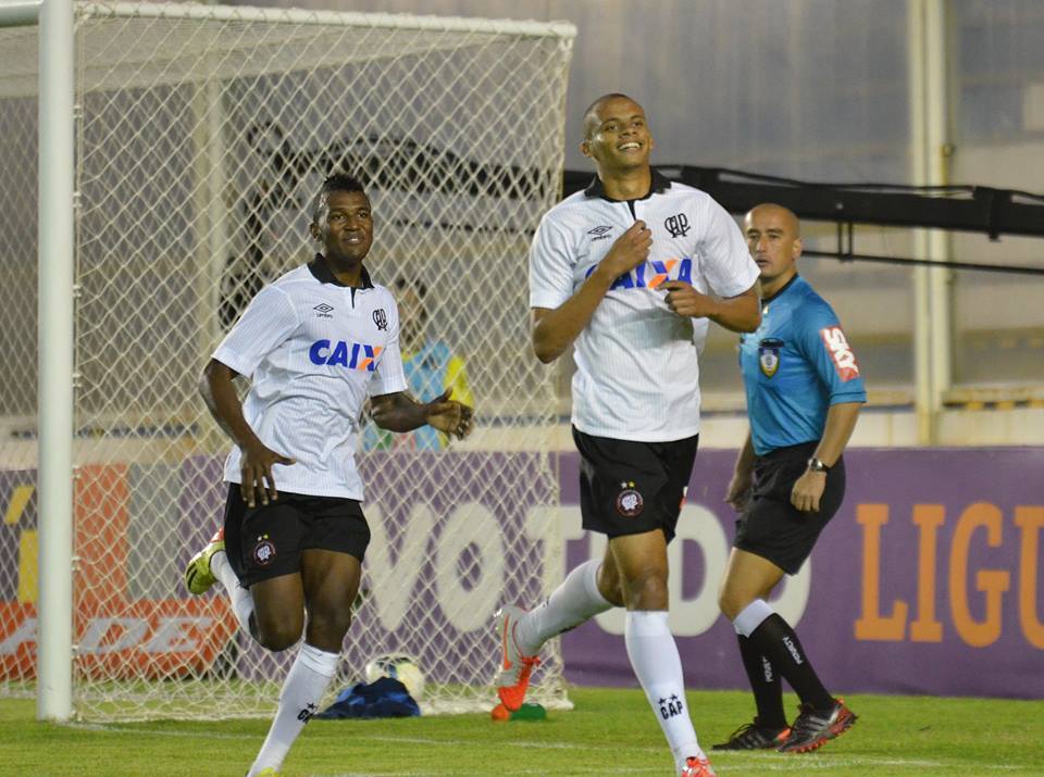 Sem torcida, Atlético-PR retona à Arena da Baixada