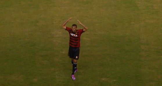 Neto Baiano é a dúvida no Sport no jogo contra o Goiás