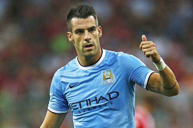 Inglês: Fratura tira Negredo do City no início da temporada