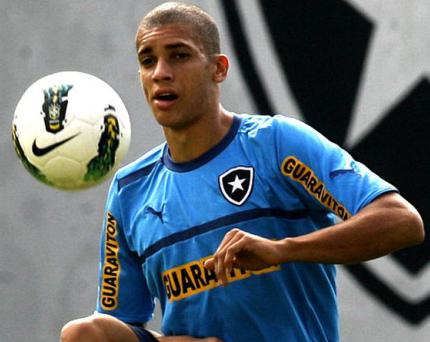Dória é disputado por clubes europeus