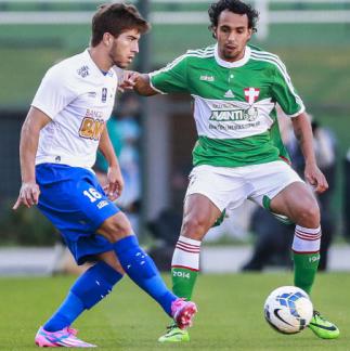 Cruzeiro começou com tudo e matou o Palmeiras no primeiro tempo.