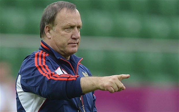 Dick Advocaat assumirá o comando da seleção da Sérvia