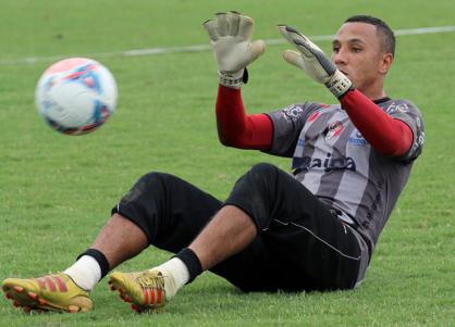 Série B: Hemerson Maria “ganha” dúvida para o gol do Joinville