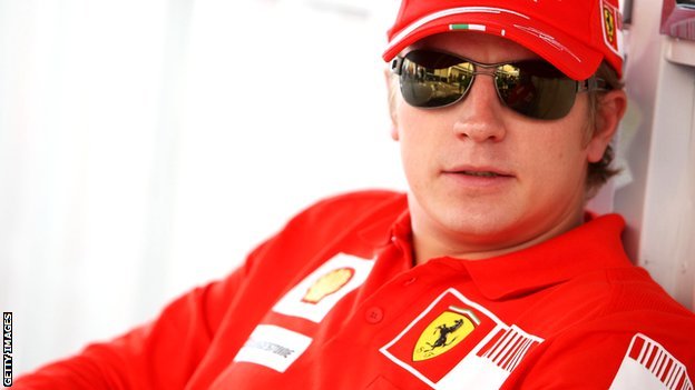 Direção da Ferrari diz manter confiança em Raikkonen
