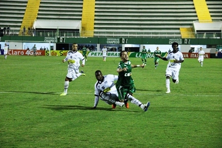 Ceará x Chapecoense – Vovô tenta confirmar vaga