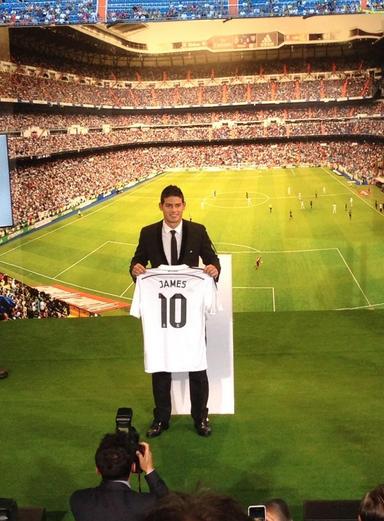 Recepcionado por multidão, James realiza sonho de jogar no Real