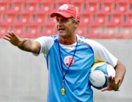 SÉRIE B: Sampaio Corrêa faz homenagens a Flávio Araújo e anuncia Lisca, ex-técnico do Náutico