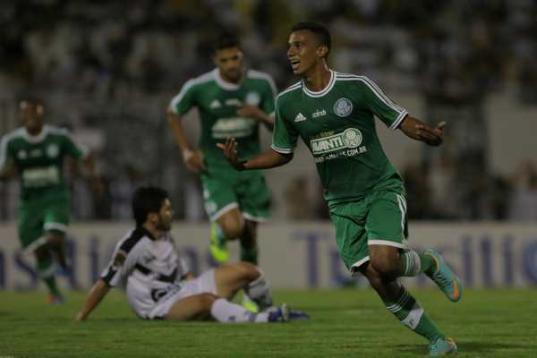 Encostado no Palmeiras, Juninho deve reforçar o Fluminense