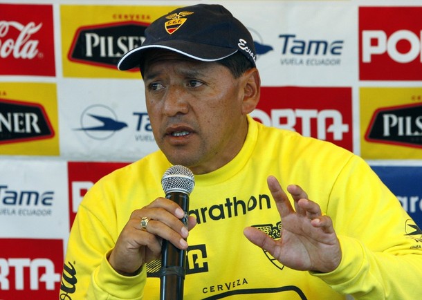 Equador anuncia Sixto Vizuete como técnico após cair na 1ª fase da Copa do Mundo