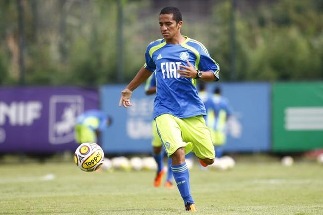 Série C: Caxias acerta com Max Pardalzinho