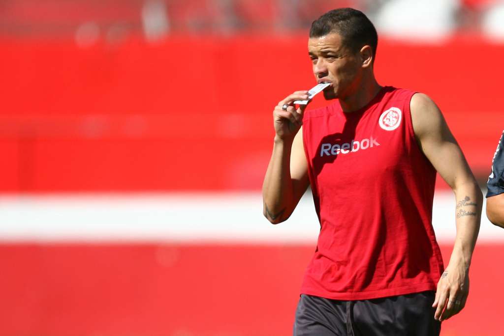 Inter não terá Valdívia e Jorge Henrique vira dúvida