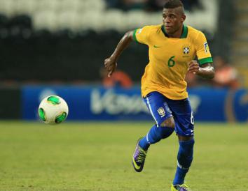 Após craque da Copa, Real Madrid contrata Abner, ex-Coritiba