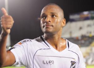 Rodrigo Silva, autor do gol duvidoso no Frasqueirão