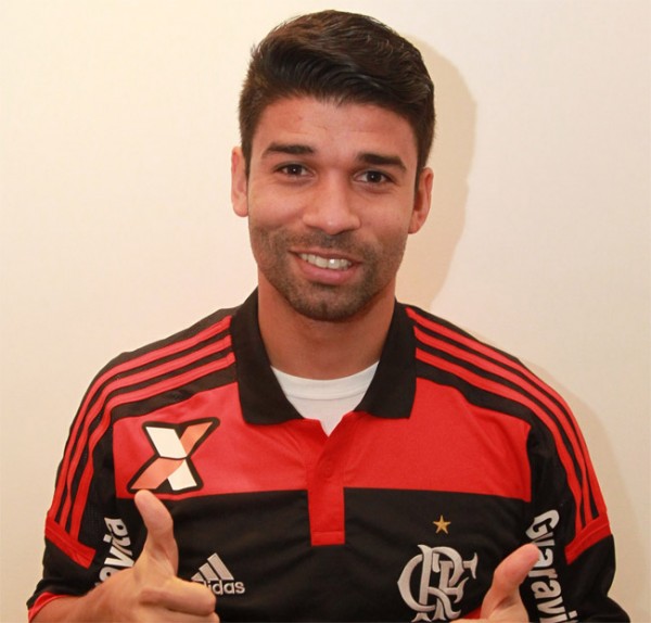 Eduardo da Silva aparece no BID e pode estrear no Fla