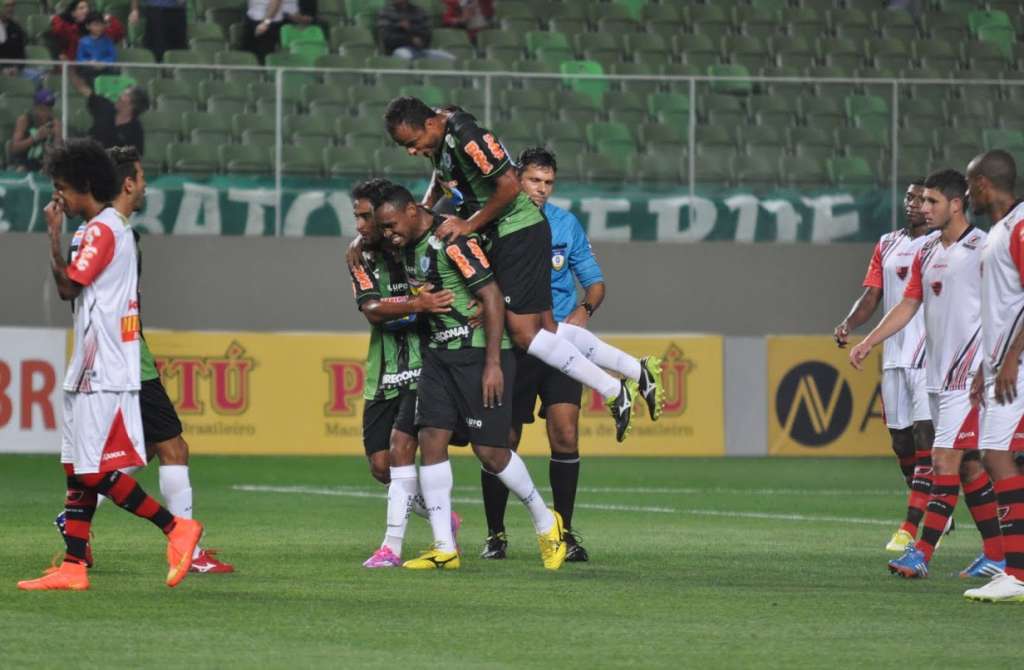 SÉRIE B: América-MG luta pela liderança e paulistas para sair do sufoco