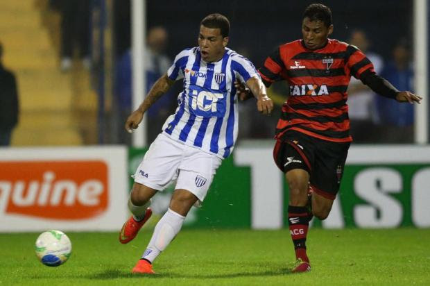 Série B: Avaí ganha reforço de Carleto, mas pode não ter Marquinhos no clássico