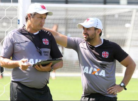 Adilson Batista não fará mudanças