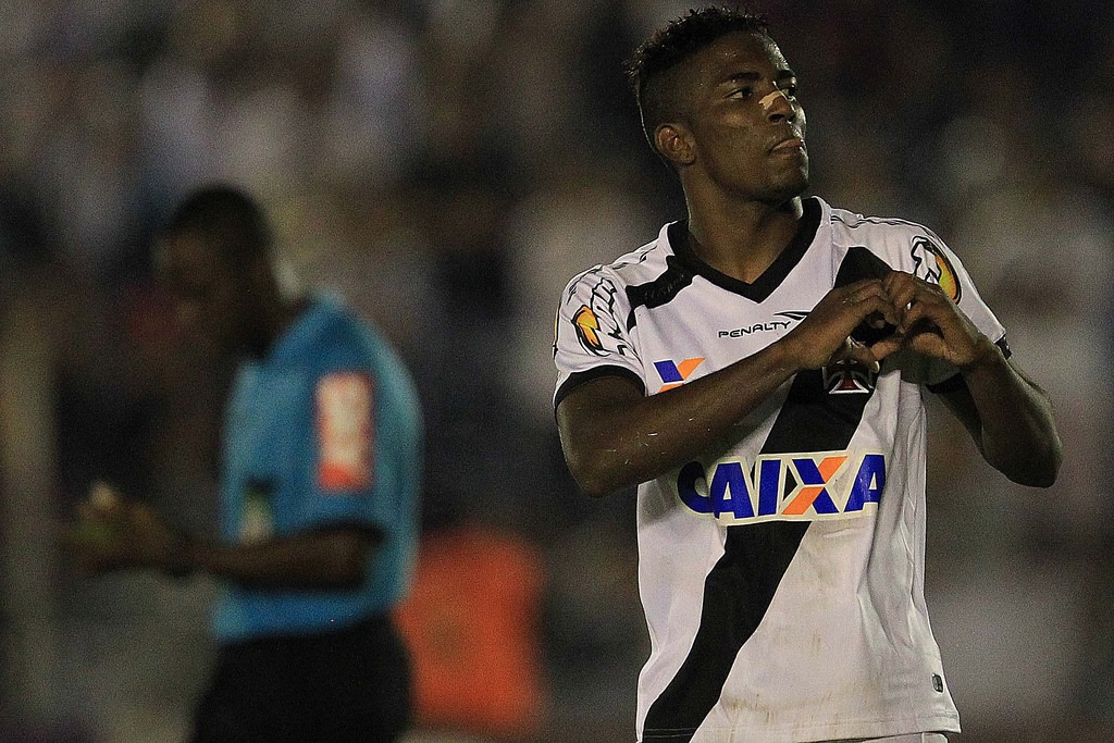 Ponte Preta x Vasco – Macaca pressionada e sob os olhos de Guto Ferreira!