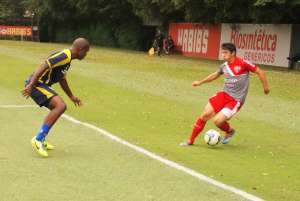Série D: Zagueiro André Ribeiro comemora maior tempo de trabalho para o Grêmio Barueri
