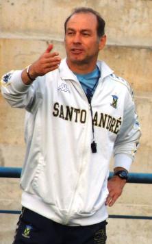 Ivan Izzo é o treinador do Santo André nesta Copa Paulista