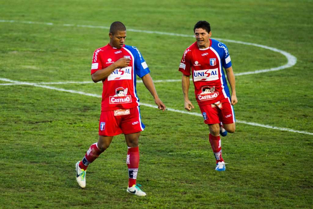 Presidente da Ponte confirma acerto com Douglas Tanque, ex-Guarani e Corinthians