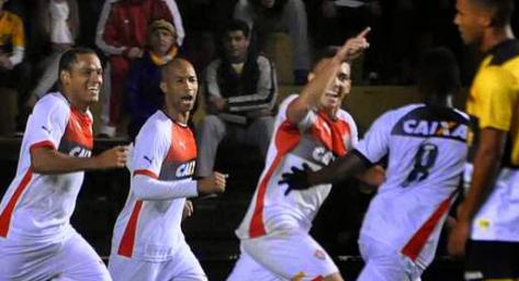 União dos jogadores sob comando de Jorginho fortaleceu o Vitória