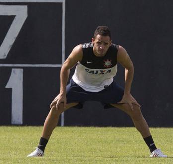 Mano diz que ganhou outro titular com Renato Augusto