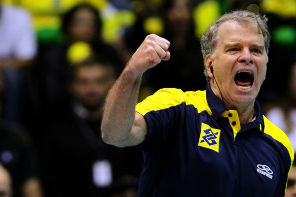 Vôlei: Bernardinho convoca e inicia preparação para o Mundial
