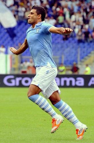 Ederson atualmente veste a camisa da Lazio, na Itália