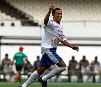 Aleílson foi escalado no ataque