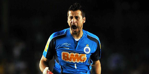 Fábio festeja tempo extra para treinos no Cruzeiro