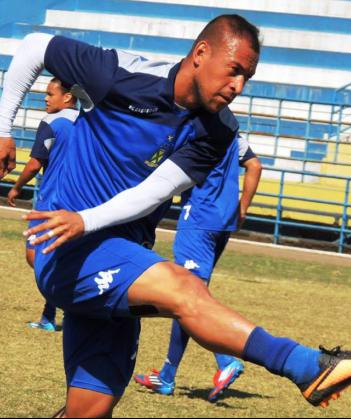 Rodriguinho reestreará com a camisa do Santo André