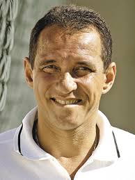 Dois dias após a contratação, Bragantino apresenta PC Gusmão