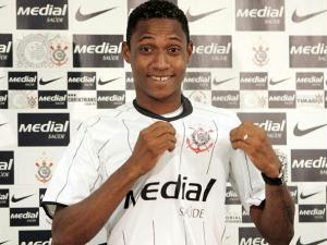 Série D: Confiança acerta com lateral-direito Diogo