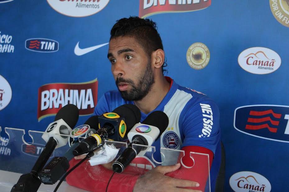 Demerson pede apoio da torcida para dar volta por cima no Brasileirão