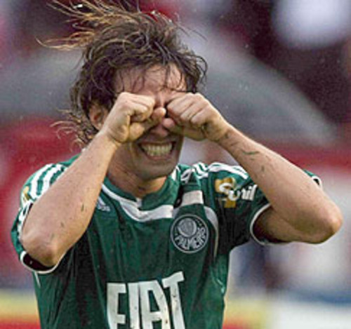 Palmeiras cobra e Valdívia pode se reapresentar