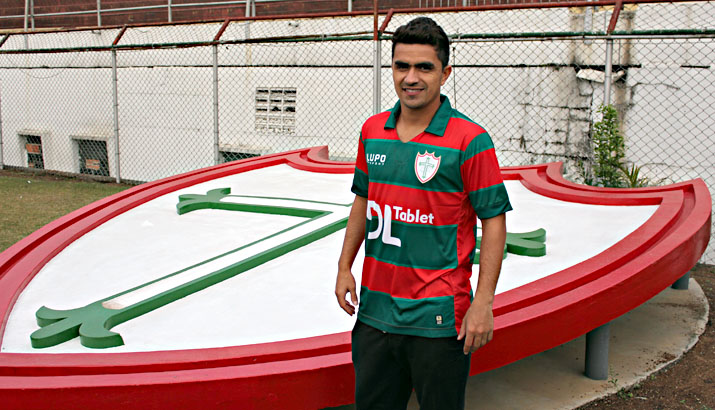 Série B: Portuguesa apresenta meia Dinélson, ex-Corinthians e Guarani