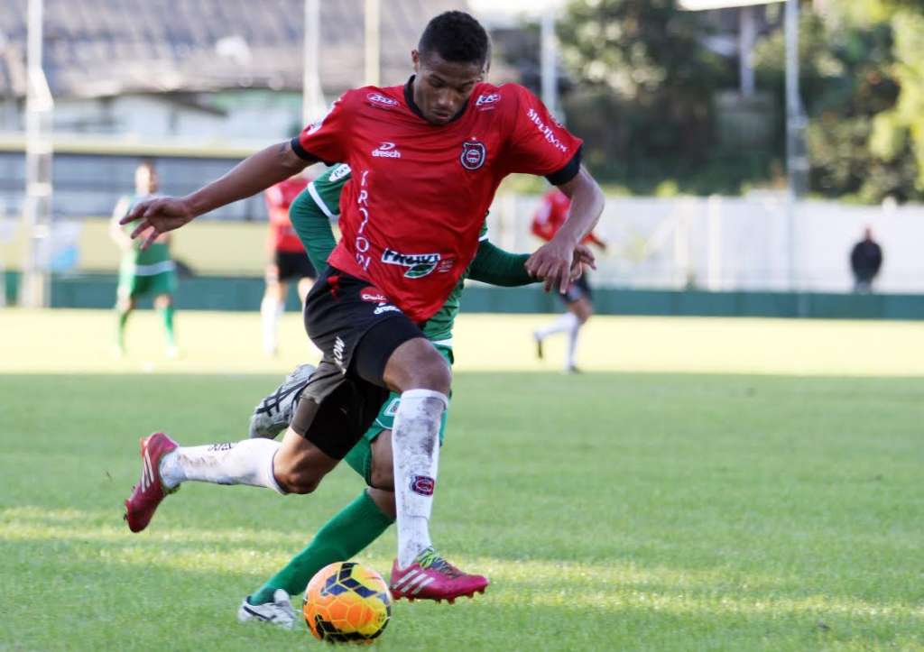 Série D: Felipe Garcia é a esperança do Brasil contra o Maringá