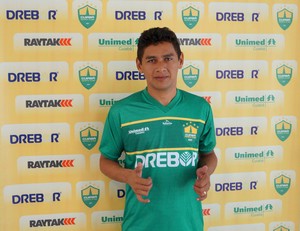 Série C: Elanardo é regularizado e pode estrear pelo Cuiabá