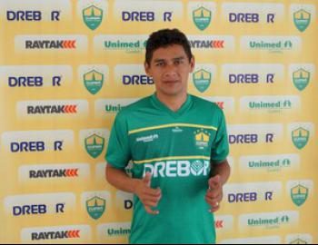 Elanardo durante apresentação no Cuiabá