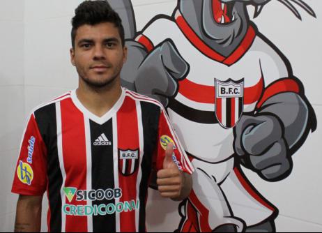 Sandrinho é o mais novo contratado no Botafogo-SP