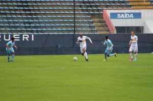 Série D: Zagueiro do Barueri supera nervosismo e se destaca