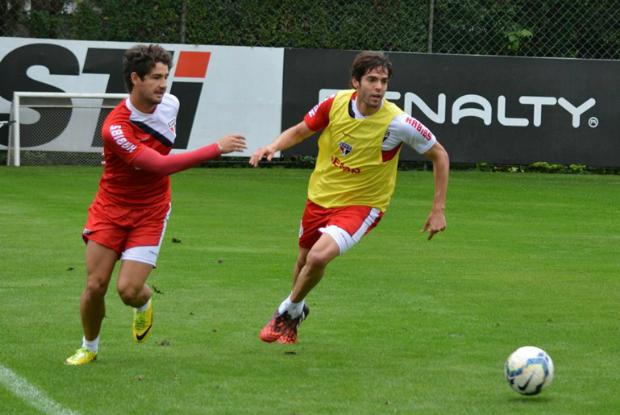Médico são-paulino não garante Kaká contra o Criciúma