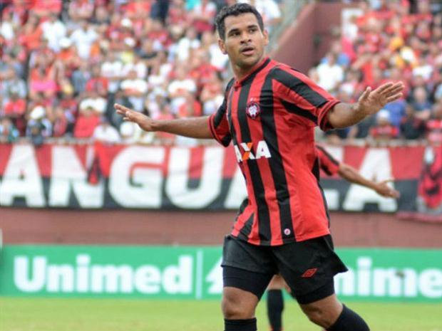 Artilheiro do último Brasileirão, Ederson fecha com clube do mundo árabe
