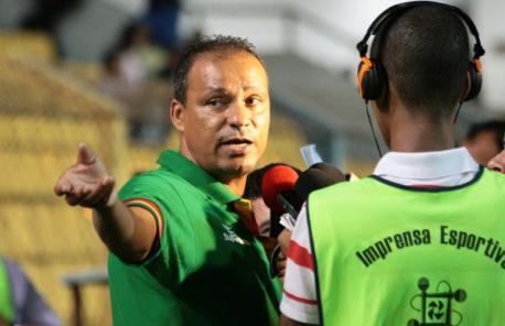 Everton Goiano deve fazer mudanças no Águia