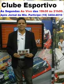 Silvio Silva apresenta o programa toda as segundas-feiras