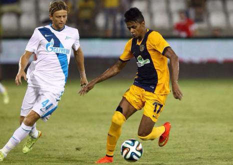 Danielzinho em ação pelo AEL, do Chipre