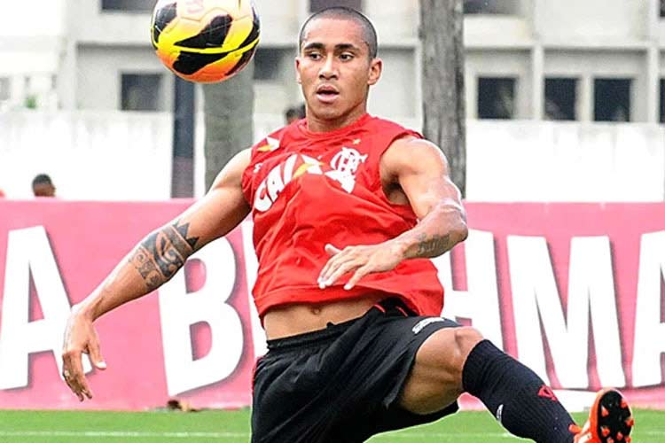 Série B: América-MG fica próximo de contratar Bruninho