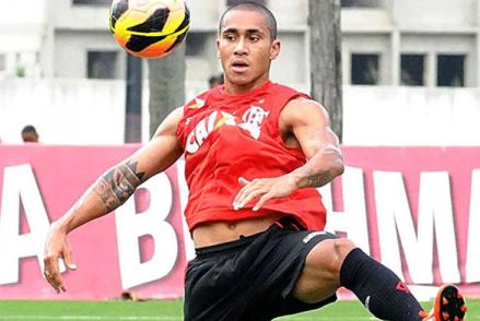 Bruninho está na mira do Coelho