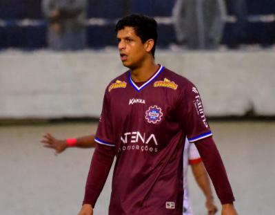 Caxias tenta se manter na liderança da Série C